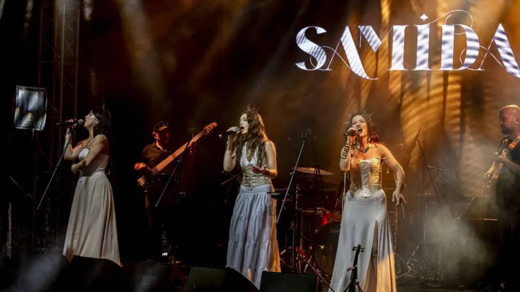 Kemer’de Unutulmaz Gece! Antik Kentte Dünya Müziği Yankılandı 7